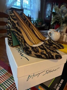 Betsey Johnson Black & Gold Beaded Leopard Pointed Block Heel Pumps